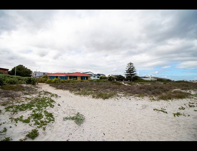 3 BEDROOM HOUSE FOR SALE IN VAN RIEBEECKSTRAND